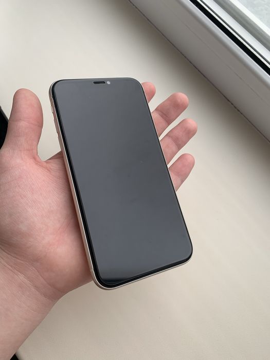 Продам iPhone 11, состояние почти идеал