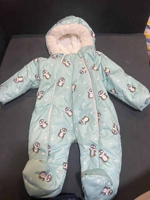 Продам детский весенний комбинезон