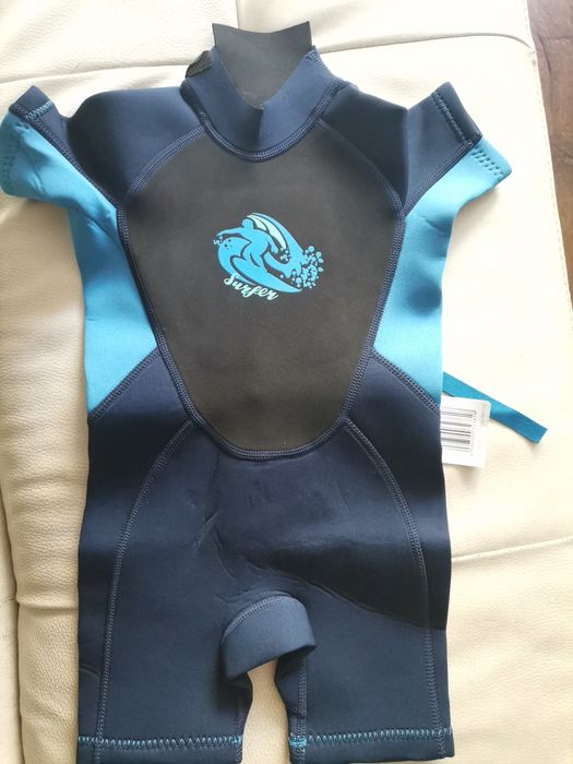 Плуване в басейн. Дунапреново сърф облекло 98-104