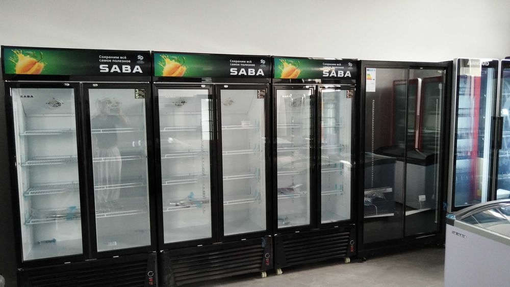 Новый витринных холодильник