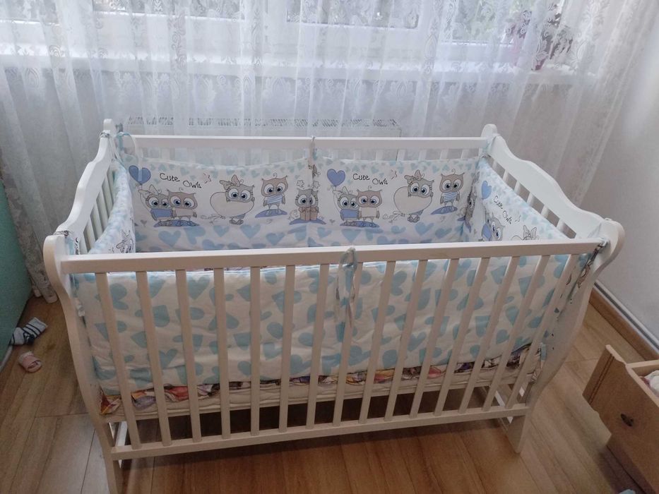 Patut bebe nou lemn masiv