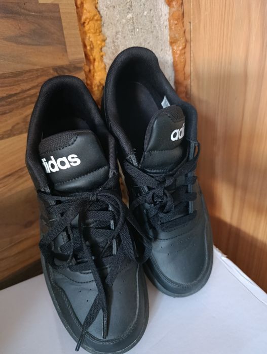 НОВИ Адидас момичешки маратонки