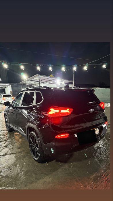 Tracker 2  2025 Redline