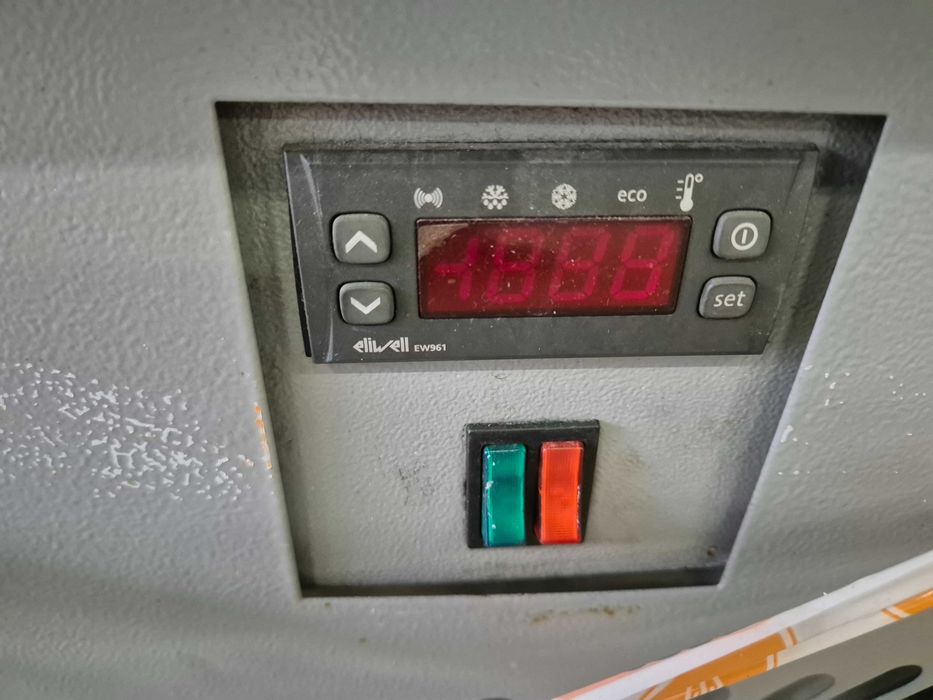 Хладилна витрина Mastercool охладител храни и напитки TECNODOM SPA