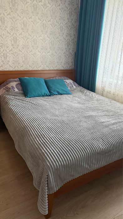 Продам спальный гарнитур