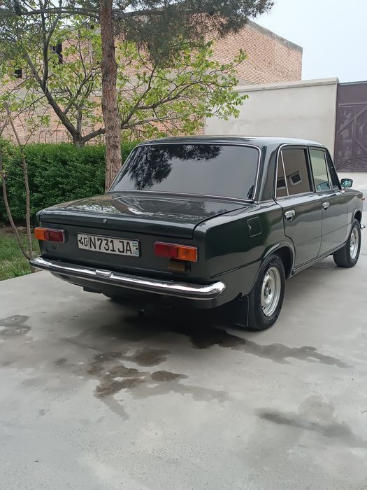 Vaz 21011 sotiladi