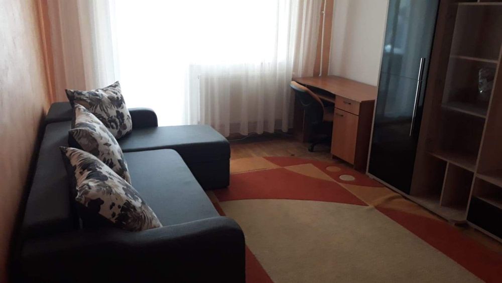 Închirieri apartament 3 camere