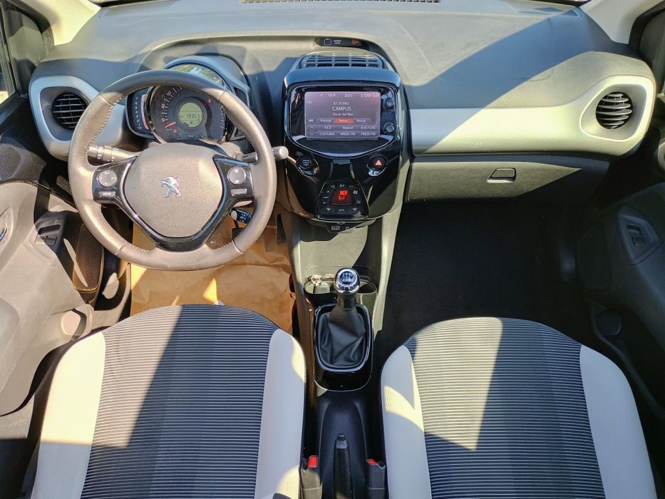 PEUGEOT 108 - 1.2i 82Cp Pur-Tech ALLURE