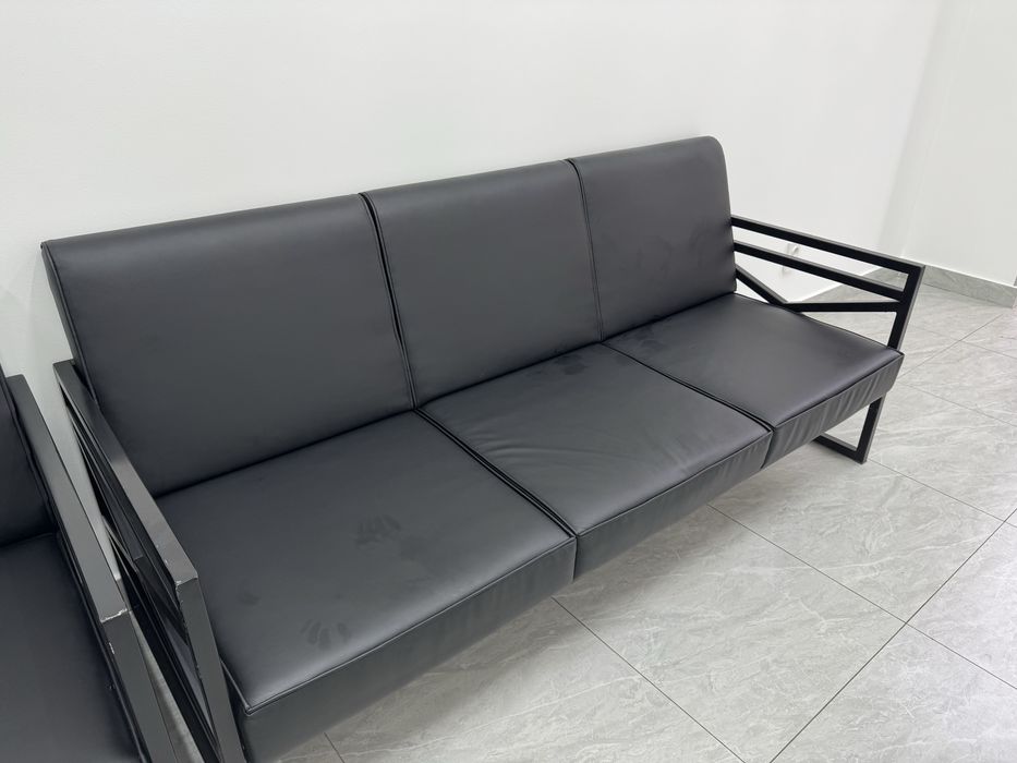 Продам офисный диван