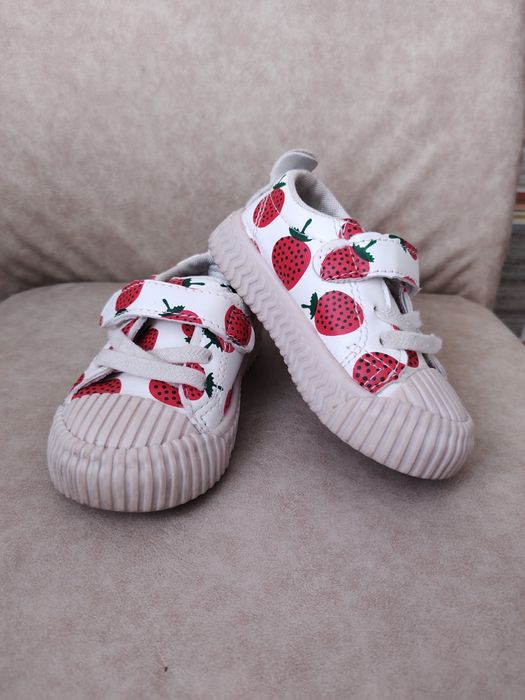 Продам детские кеды на девочку