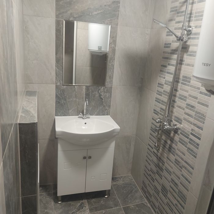 Дава се под наем Тристаен апартамент в Русе, Възраждане - 70 кв.м за 341.7 € - Снимка #2