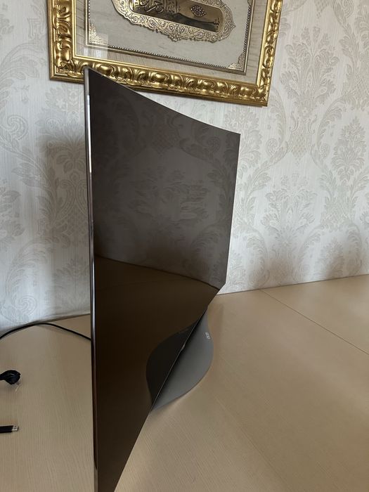 OLED-телевизор LG 55EC930V.