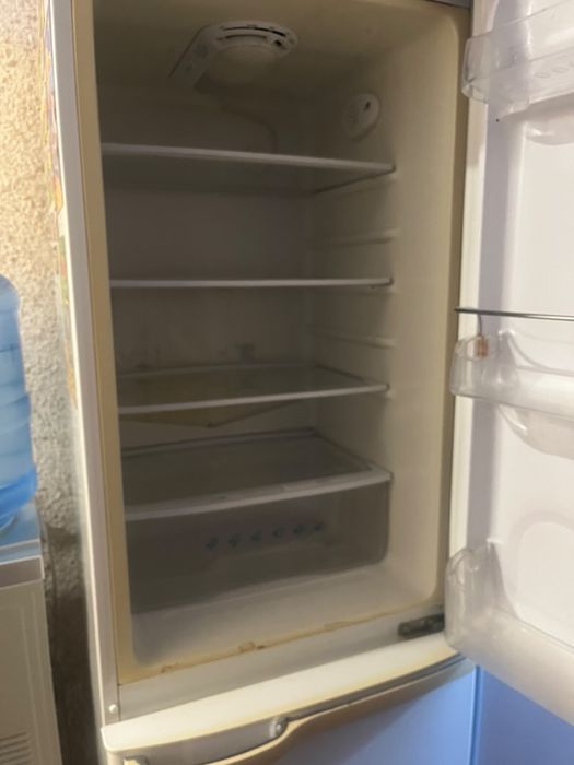 Продам холодильник