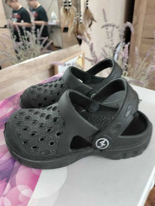 Продаю шлепки детские.