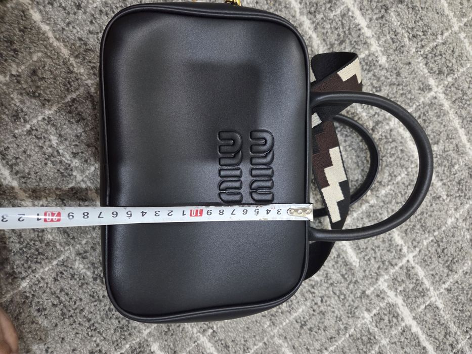 Продам сумку miu miu