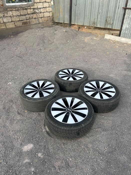 диск 235/45/18 срочно