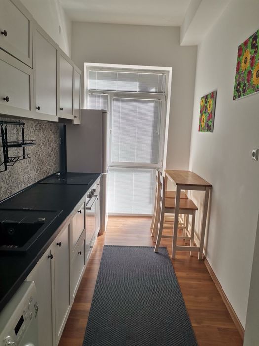 Дава се под наем Двустаен апартамент в Асеновград - 70 кв.м за 280.5 € - Снимка #1