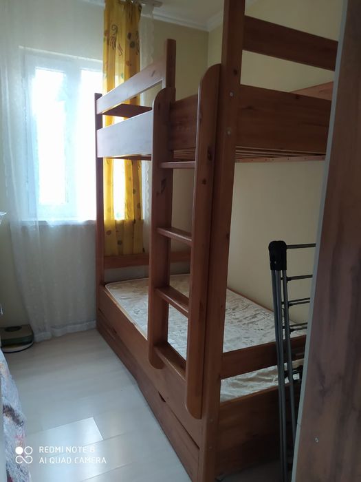 Кровать детская деревянная