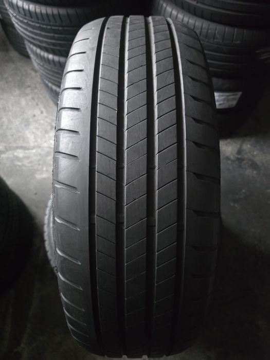 Bridgestone 225/65 R17 102V vară