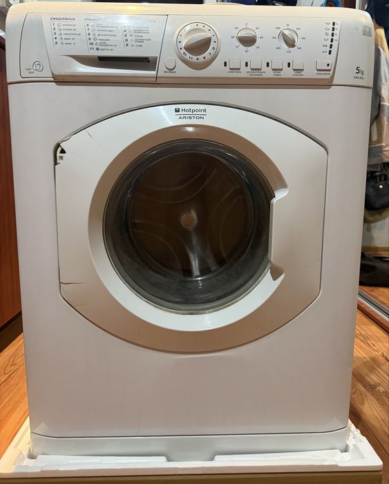 Стиральная машина Hotpoint ARISTON