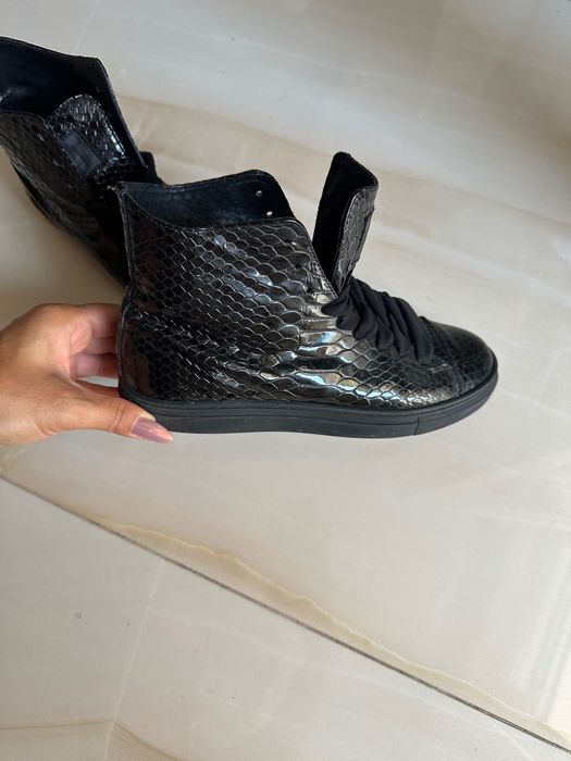 Кецове от естествена кожа