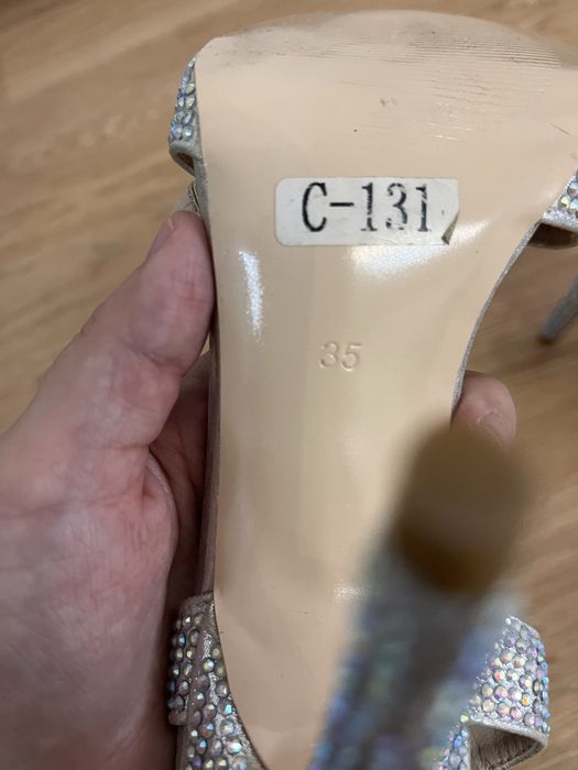 Туфли на шпильке