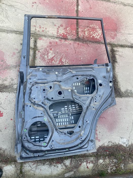 Продам дверь на prado 150