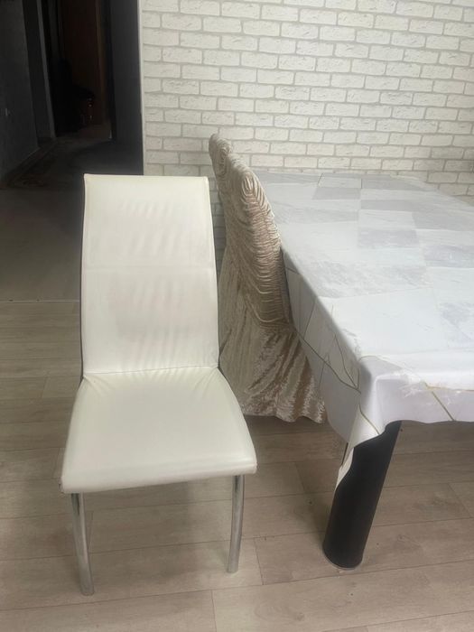 Продам стол со стульями