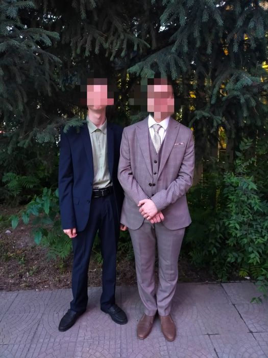 Продам мужской костюм