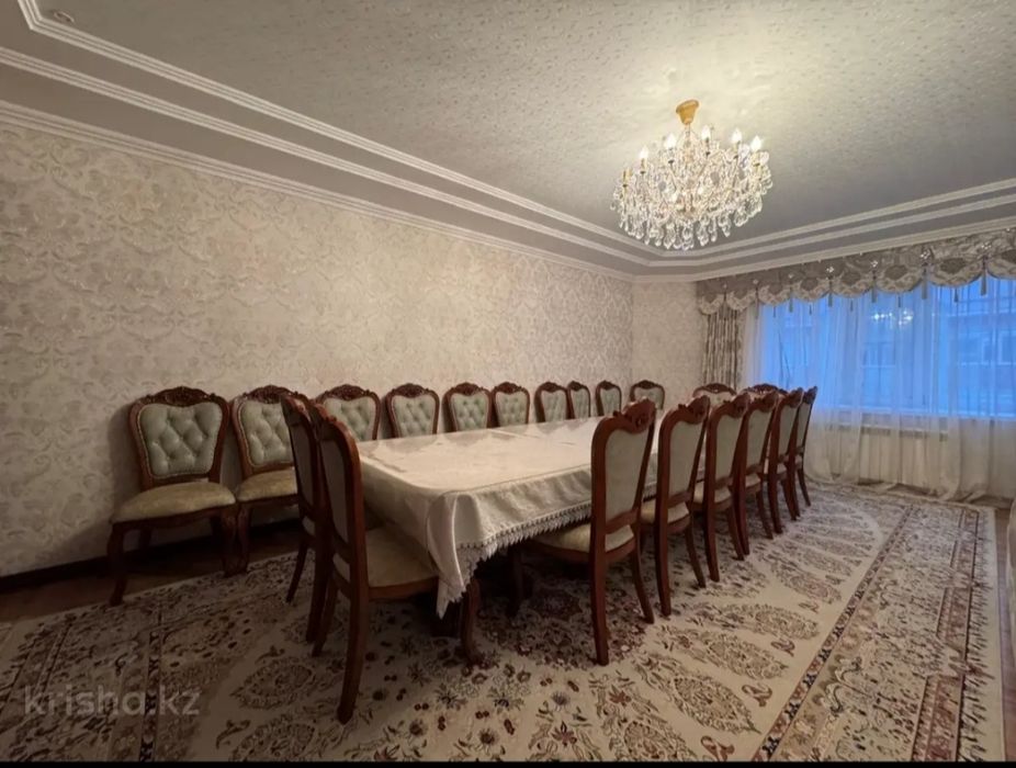 Стол 26  стульев и две стенки в наборе