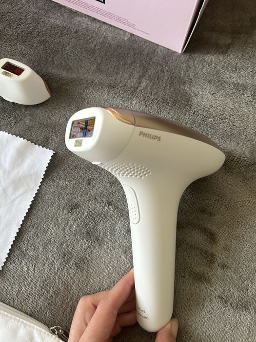 Фотоепилатор Philips Lumea Advanced 1997