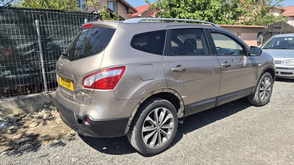 Dezmembrez Qashqai+2 Nissan Qashqai J10 1.5 dci piese Tekna piele Bose panoramic