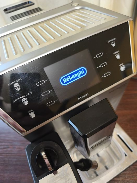 DeLonghi PrimaDonna Class Bluetooth App Кафеавтомат Делонги