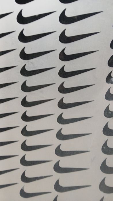 Наклека сотилади