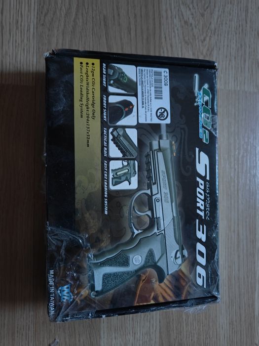 Pistol airsoft Replica Beretta 4.6J
