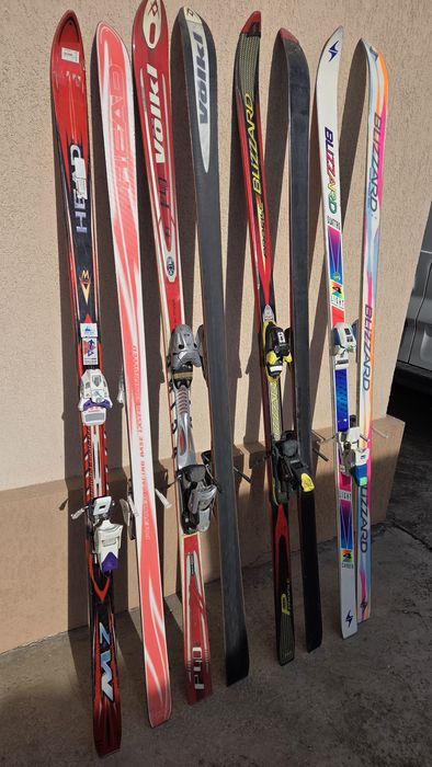 Skiuri si clapari
