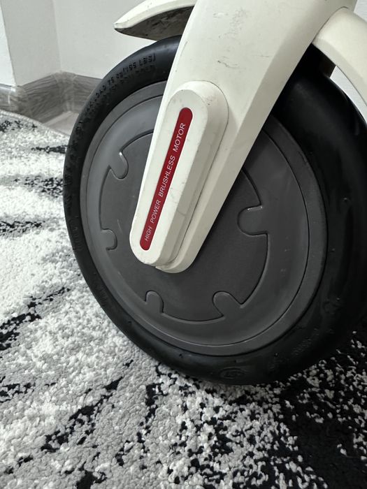 Электросамокат m365