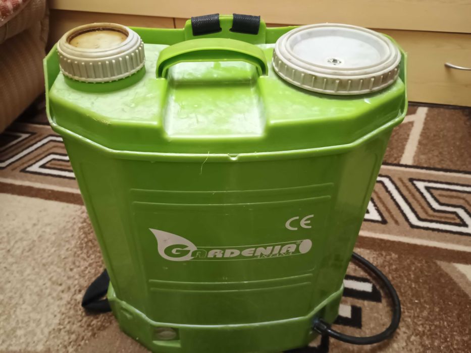 Продавам акумулаторна пръскачка GARDENIA