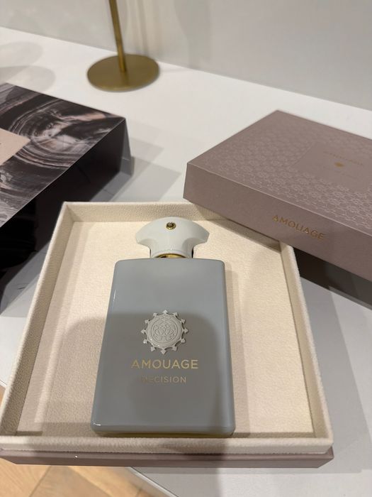 Parfum amouage decision