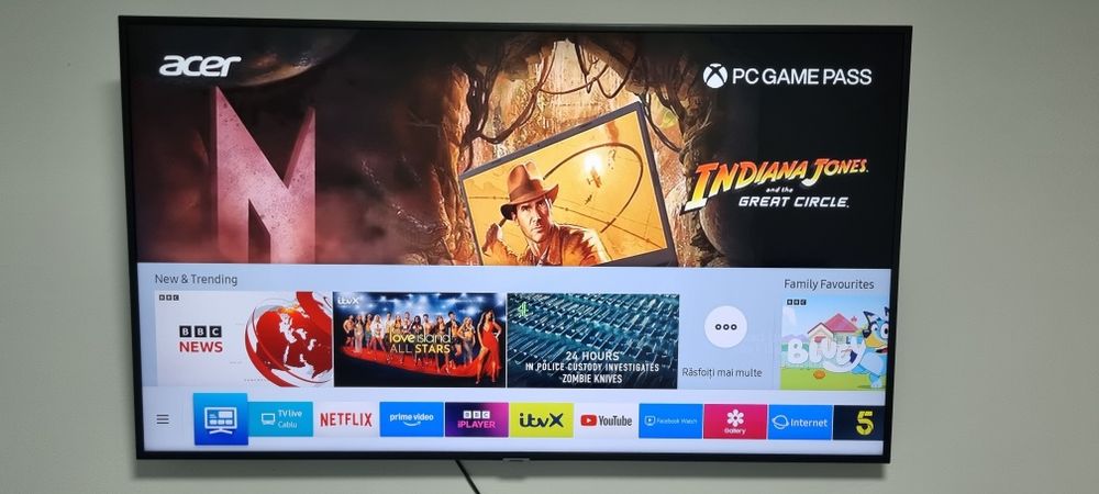Smart TV Samsung 4K UHD 55"/ 140 cm