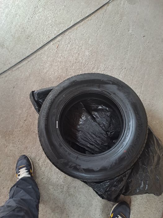 Cauciugur Bridgestone 215/65R16  H89