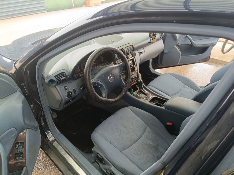 Vând/schimb Mercedes c220 cdi
