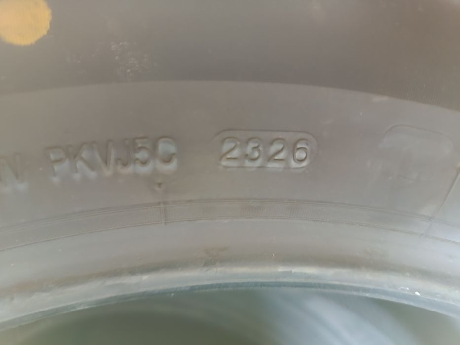 НОВИ ВСЕСЕЗОННИ -16цола -215/55-1бр.-63€-с монтаж и баланс