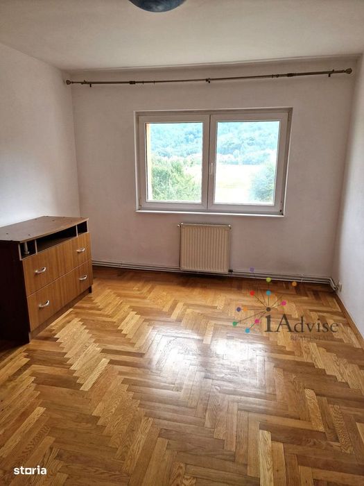 Apartament spațios, decomandat, în cartierul Noua