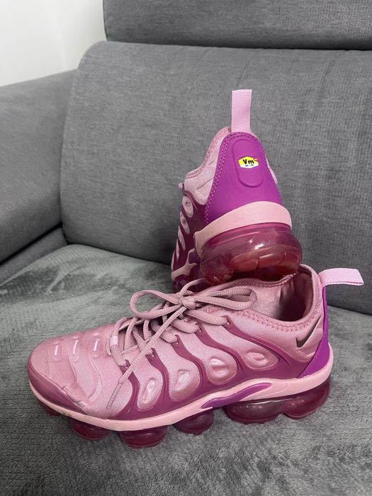 Adidasi nike air vapore max