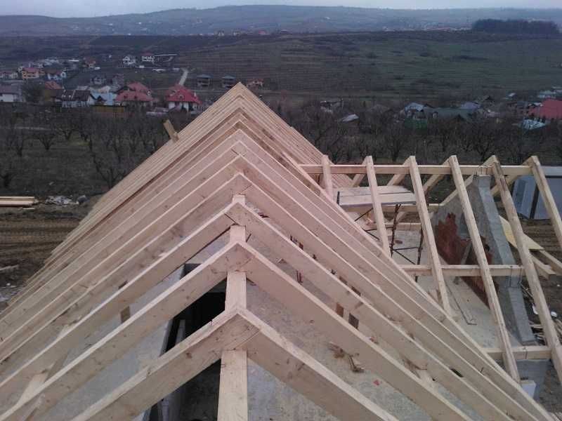 Executam acoperisuri durabile la preturi avantajoase ,mici reparati