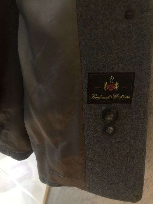 Елегантно вълнено палто