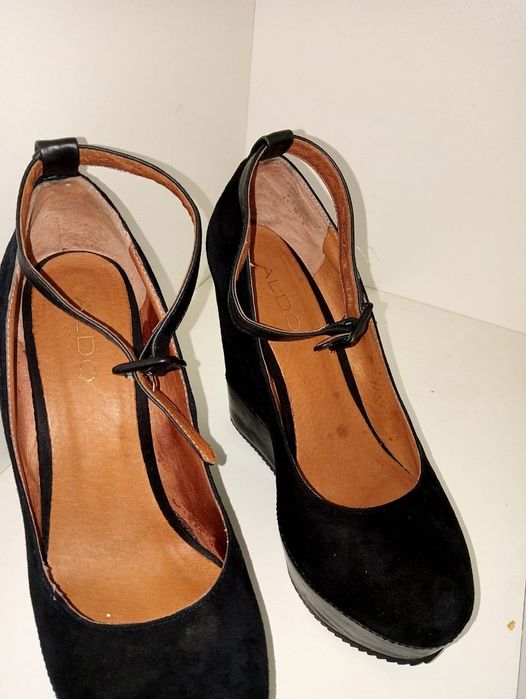 Продам туфли замшевые