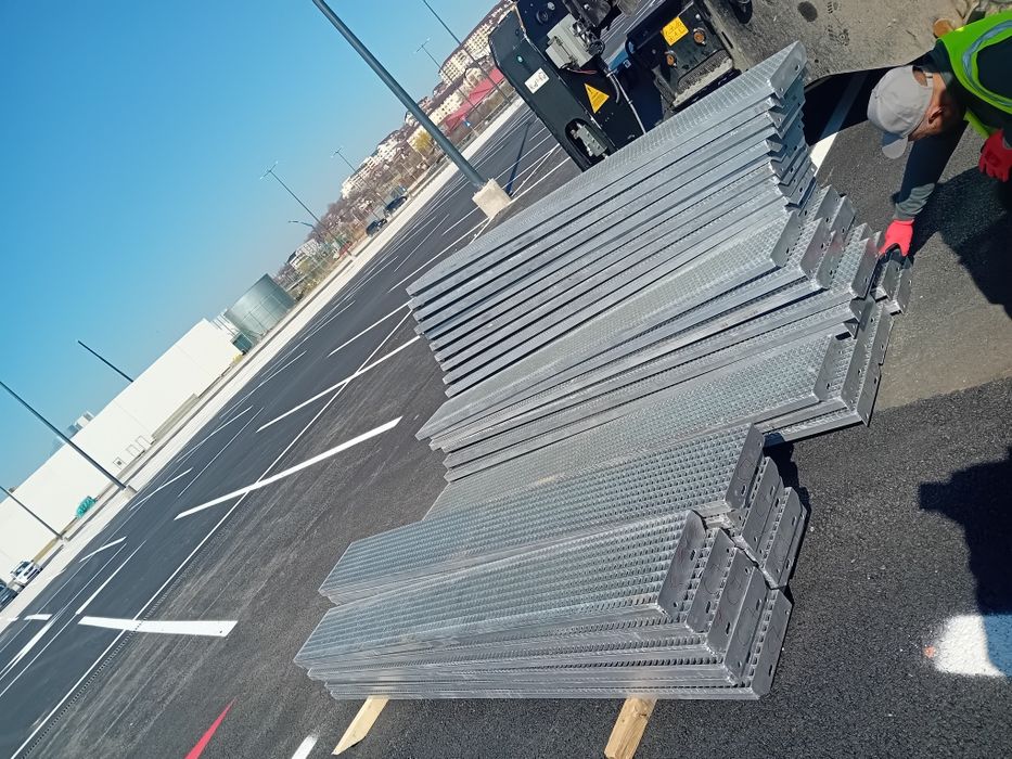 Trepte zincate 1x30 lățime  facem și pe comanda