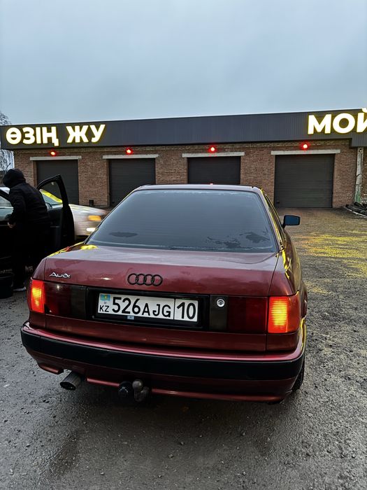 Ауди 80 б4.